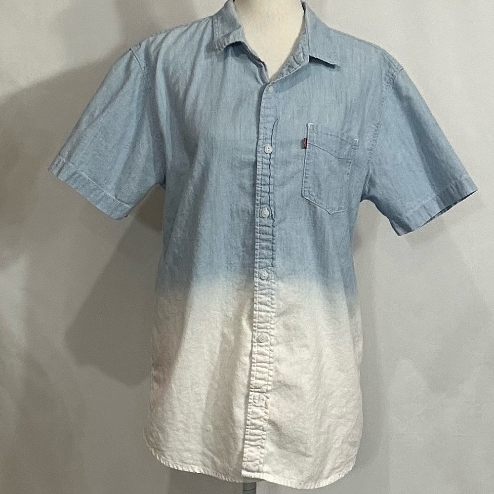 Levi’s short sleeve button up